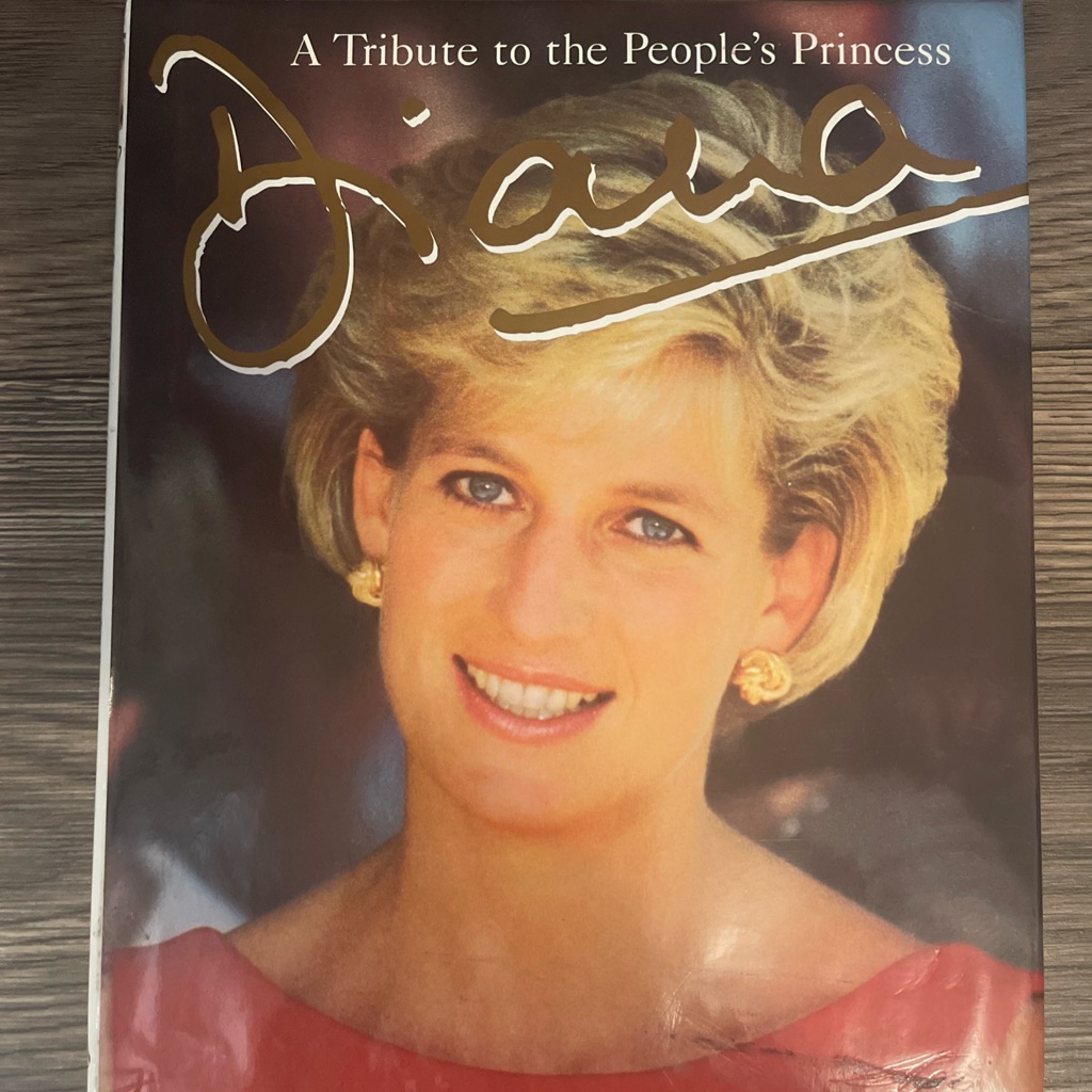 A Tribute To The Peoples Princess Book